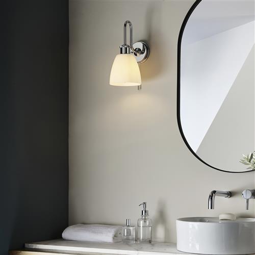 Polished chrome IP44 rated Single Bathroom Wall Light Asperula-1